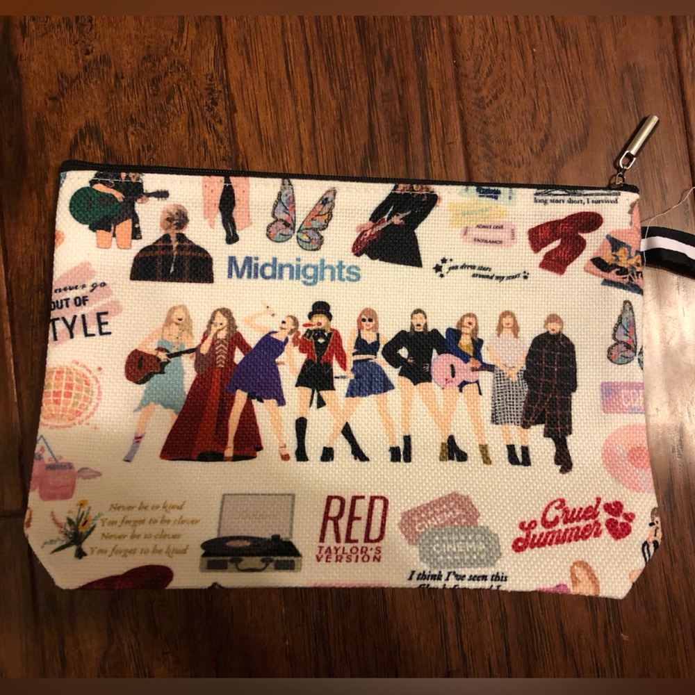 Taylor Swift makeup pouch / purse